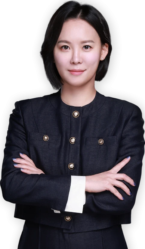 이나영 대표변호사 상반신 사진